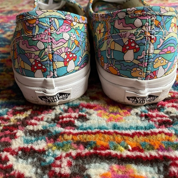 Vans lo top enchanted mushrooms size 8.5 great condition! - Picture 7 of 8